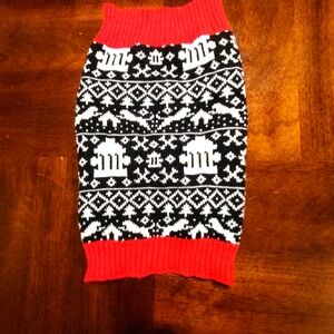 Dog's Christmas sweater